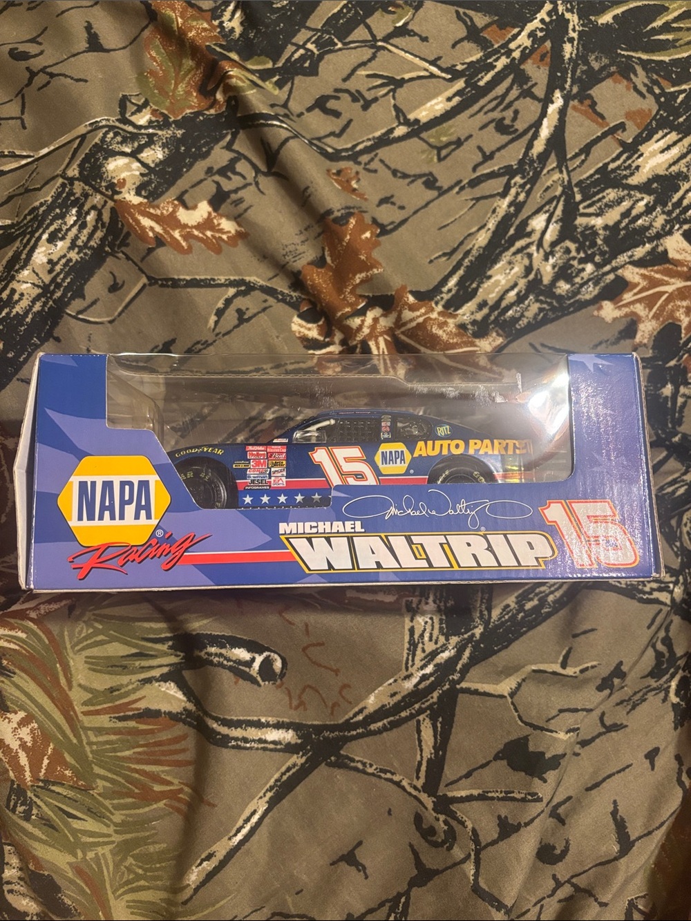 Nascar Michael Waltrip NAPA Blue and Yellow Diecast Car